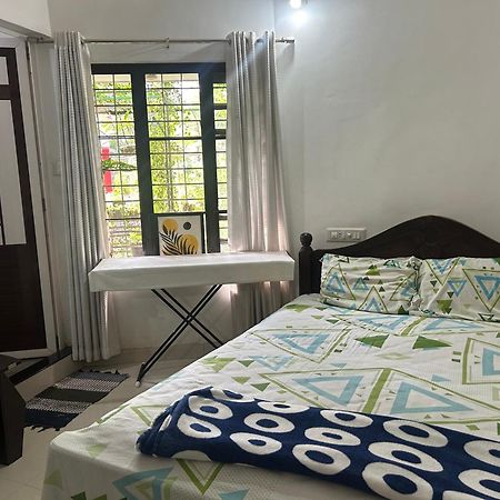 Chaithritha Ladies Homestay Thiruvananthapuram Zewnętrze zdjęcie