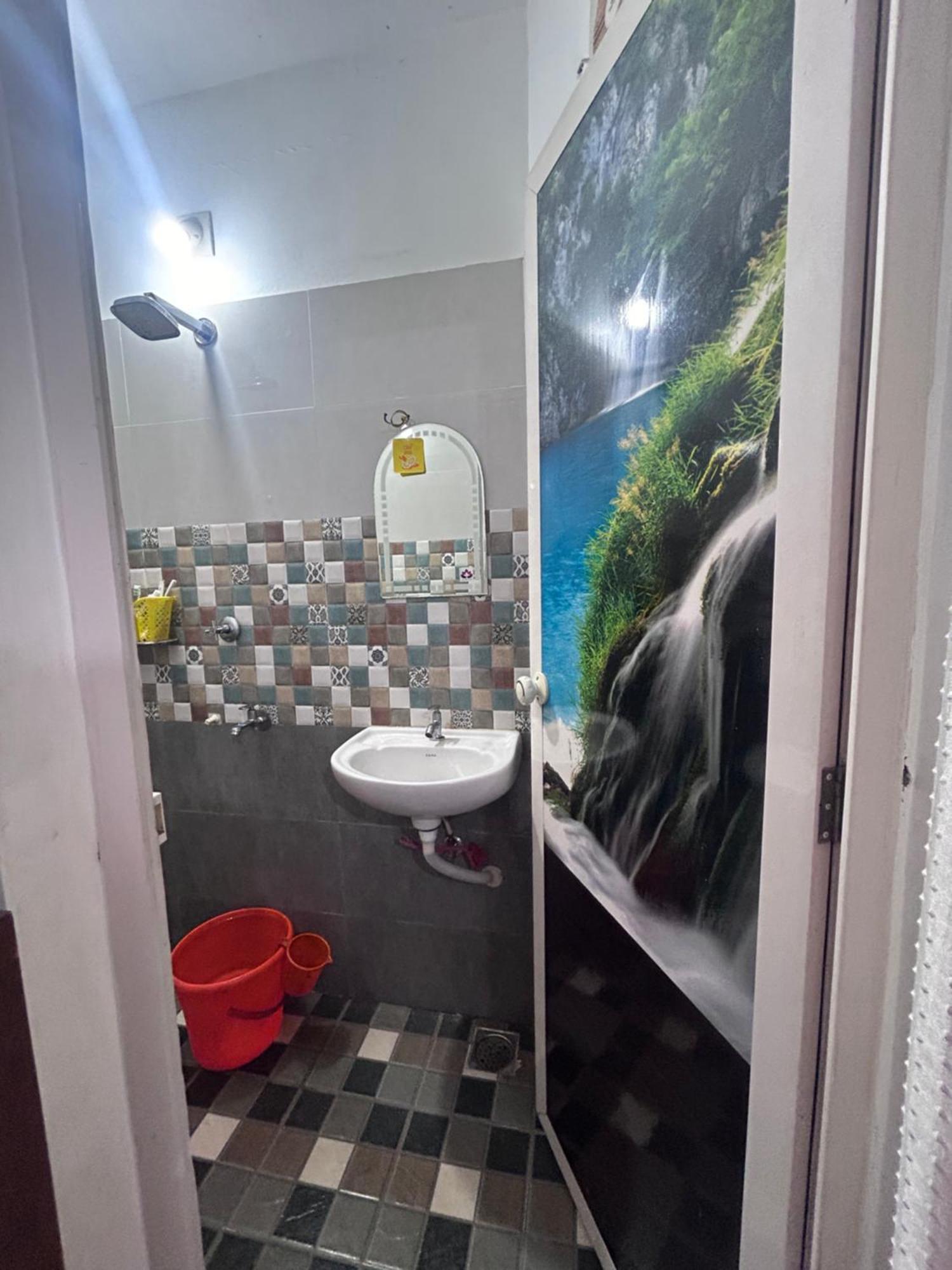 Chaithritha Ladies Homestay Thiruvananthapuram Zewnętrze zdjęcie