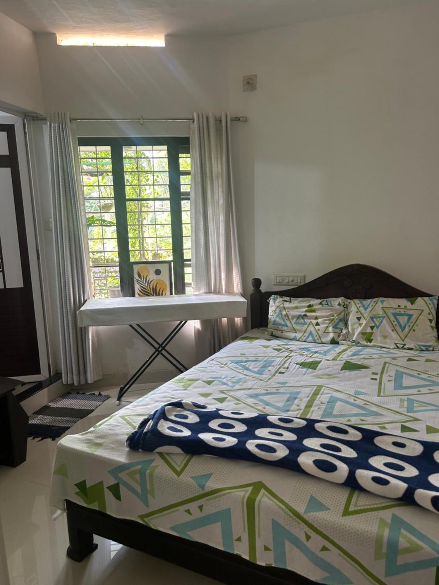 Chaithritha Ladies Homestay Thiruvananthapuram Zewnętrze zdjęcie