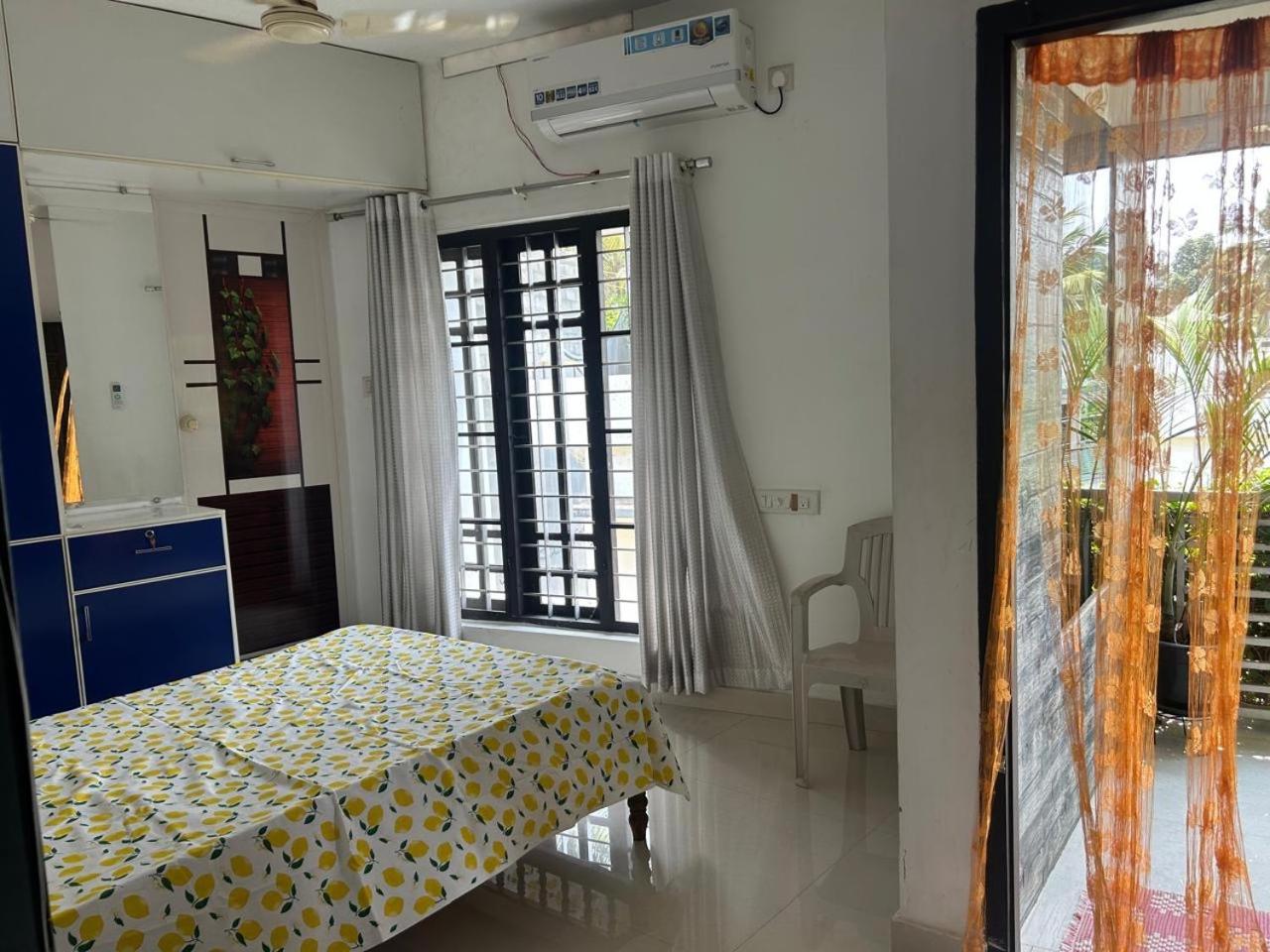 Chaithritha Ladies Homestay Thiruvananthapuram Zewnętrze zdjęcie