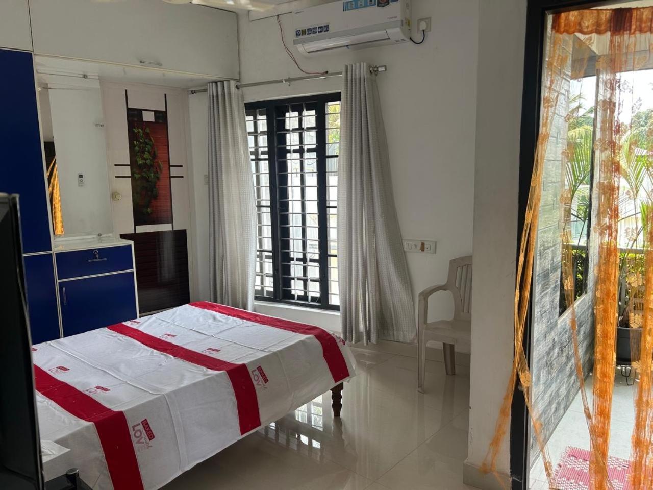 Chaithritha Ladies Homestay Thiruvananthapuram Zewnętrze zdjęcie