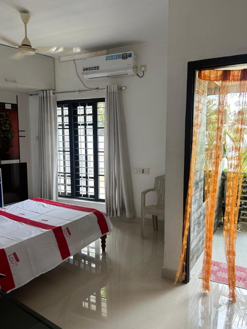 Chaithritha Ladies Homestay Thiruvananthapuram Zewnętrze zdjęcie