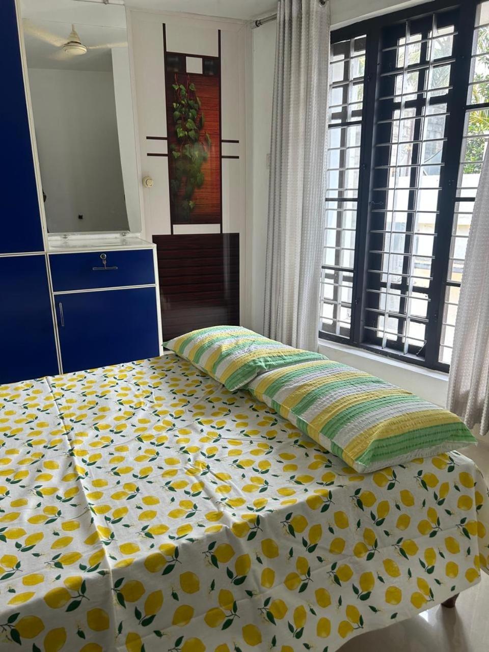 Chaithritha Ladies Homestay Thiruvananthapuram Zewnętrze zdjęcie